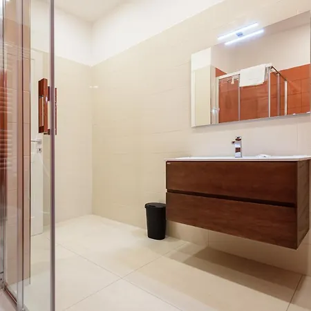 Via Niccolo Tommaseo 4 - 3 Apartman *