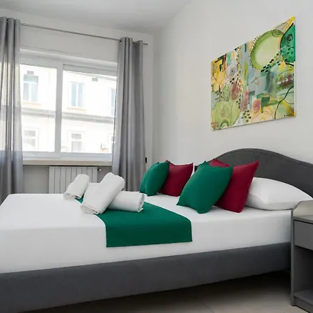 Appartement Via Niccolo Tommaseo 4 - 3 Naples