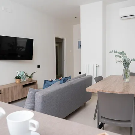Via Niccolo Tommaseo 4 - 3 Appartement