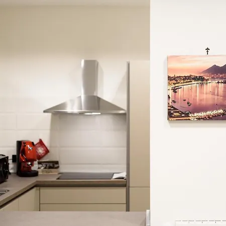 Via Niccolo Tommaseo 4 - 3 Appartement Napels